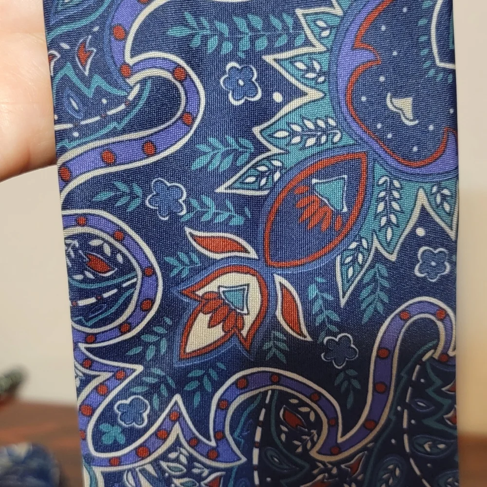 Essex Row Designer Floral Paisley Mens Polyester Tie 56in Long‎